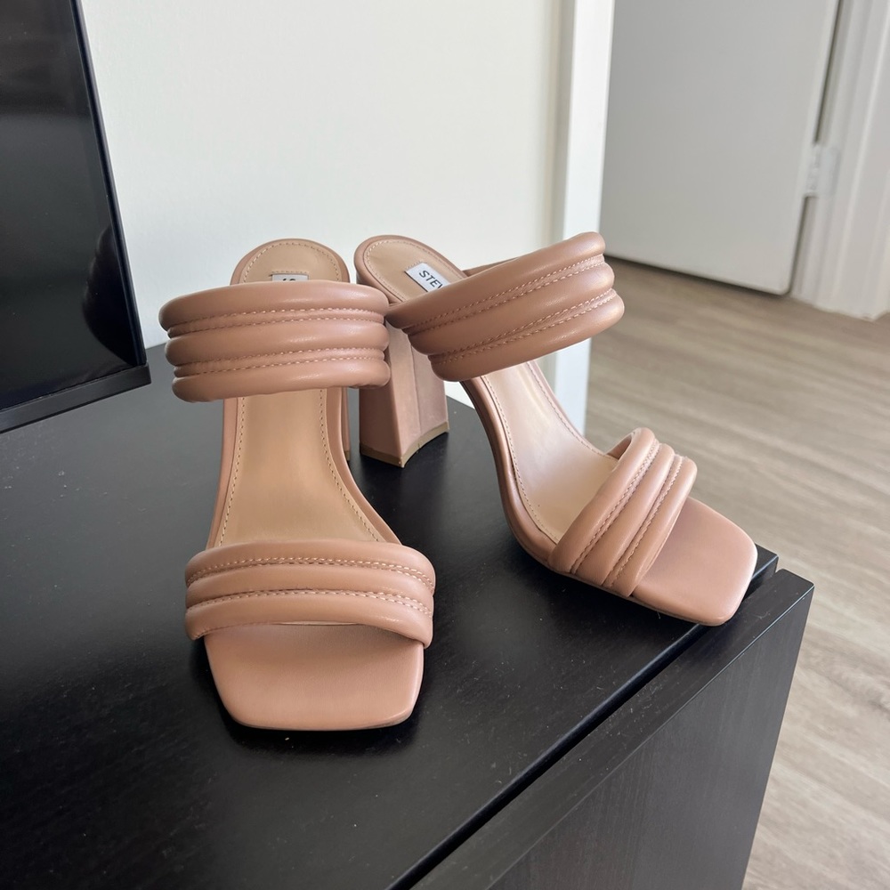 Steve Madden Nude Heels
